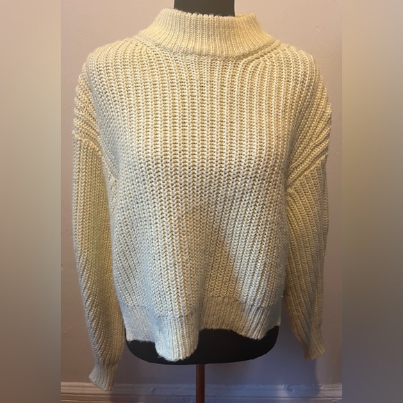 ASOS Cropped Yellow Mock Turtleneck Boxy Sweater Size 4 - Picture 2 of 7